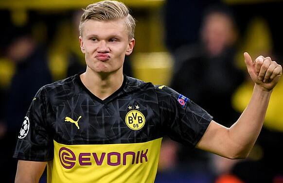 LOL移动游戏代言人王俊凯送上新年祝福：祝大家新年快乐！